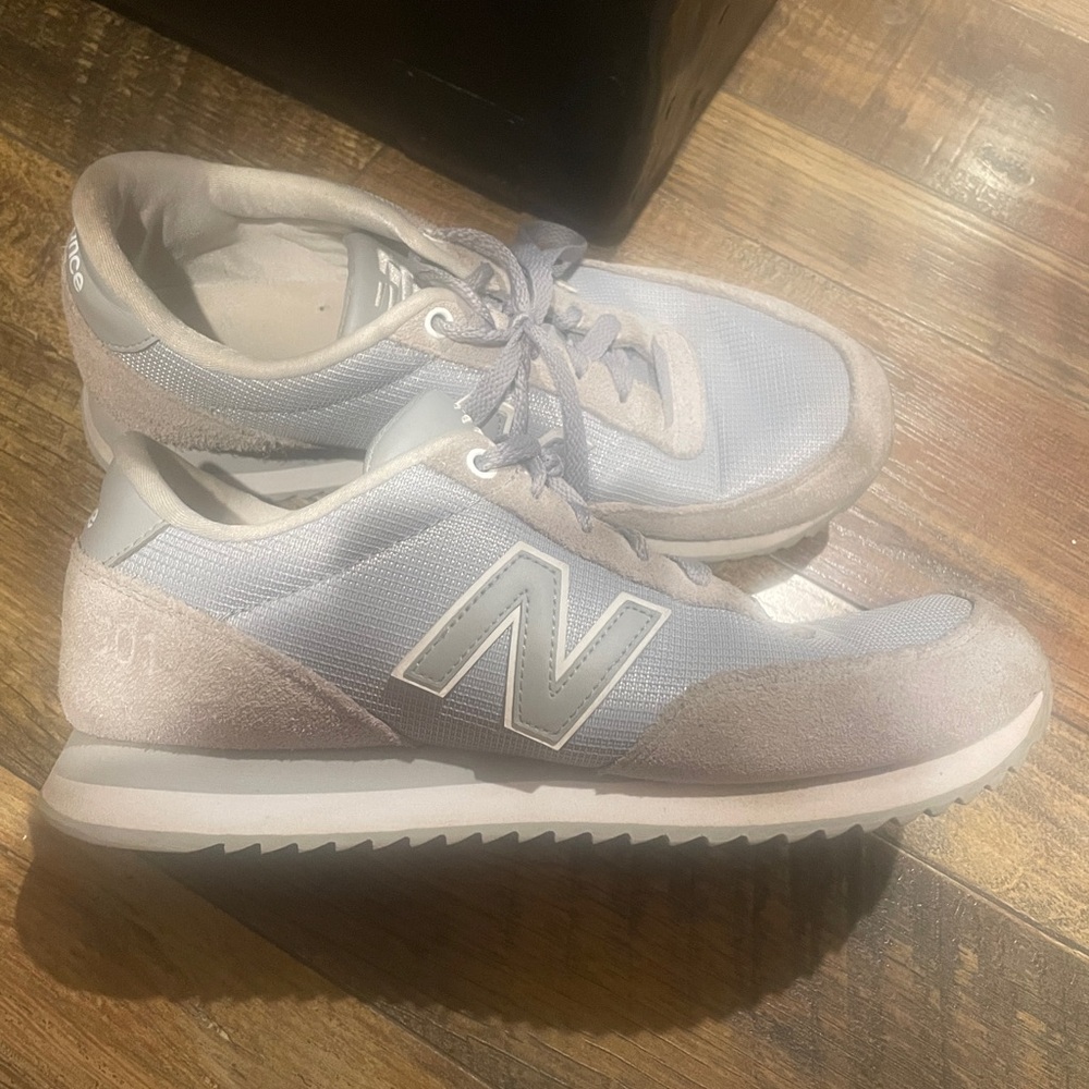 Women’s retro 501 New Balance Sneakers